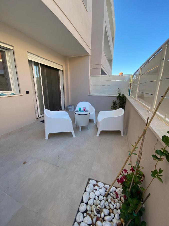 Torregrande Apartment *