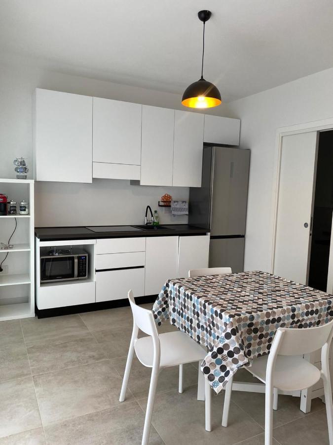Torregrande Apartment